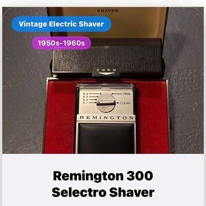 Remington Electric Shaver in Silver and Black